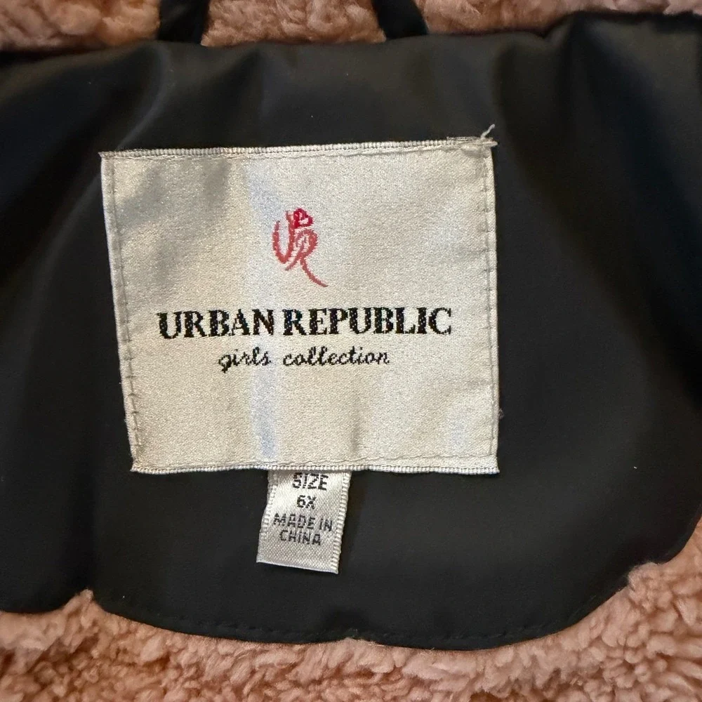 Urban Republic Black‎ Raincoat Pink Sherpa Lined Hooded Parka Jacket Girls 6X
